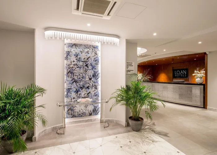 Otel American Palace Eur 4*
