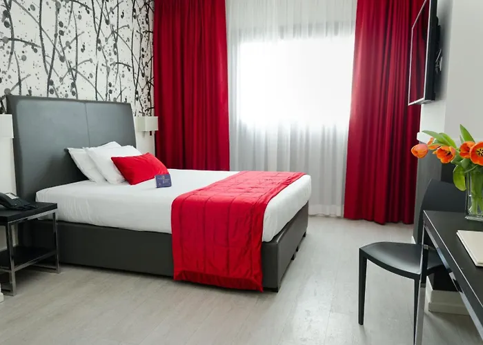 Otel American Palace Eur 4*